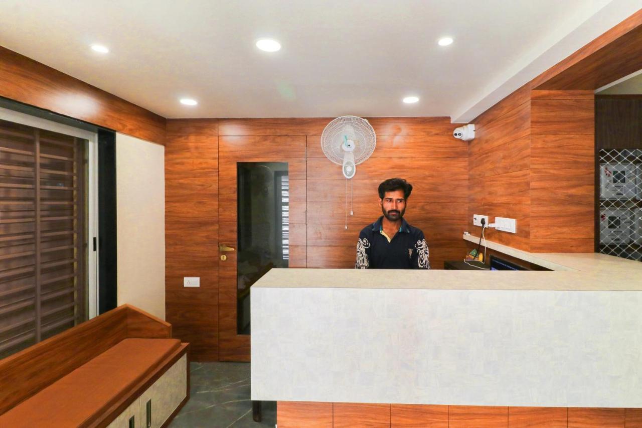 Oyo 63903 Hotel Shree Ram Villa Dwarka  Ngoại thất bức ảnh