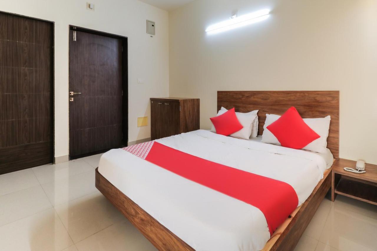 Oyo 63903 Hotel Shree Ram Villa Dwarka  Ngoại thất bức ảnh